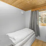 Dom wakacyjny 3 Bedroom Amazing In Sandane