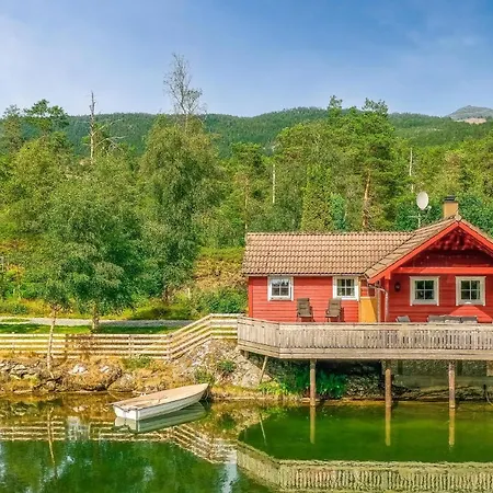 3 Bedroom Amazing In Casa de Férias