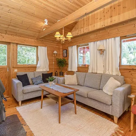 Σπίτι διακοπών 3 Bedroom Amazing In *