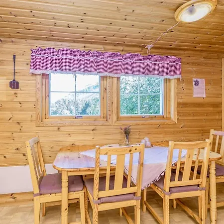 Vakantiehuis 2 Bedroom Awesome In *
