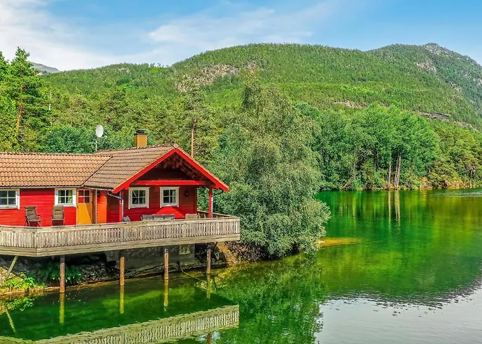 3 Bedroom Amazing In Sandane